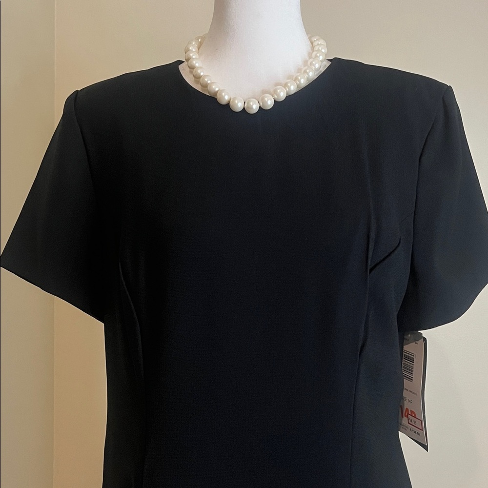 NWT Liz Claiborne Women’s Classic Black Midi Dress Size 14P - Picture 2 of 6